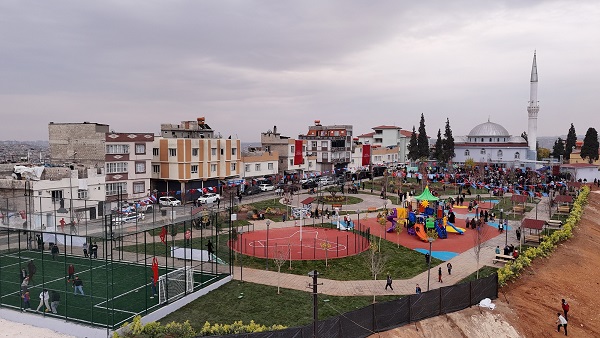 GAZİANTEP BÜYÜKŞEHİR TARAFINDAN YAPILAN MİTHAT PAŞA PARKI AÇILDI