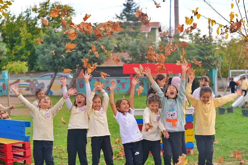 İETT GERİ DÖNÜŞÜMÜ OYUNA DÖNÜŞTÜRDÜ 