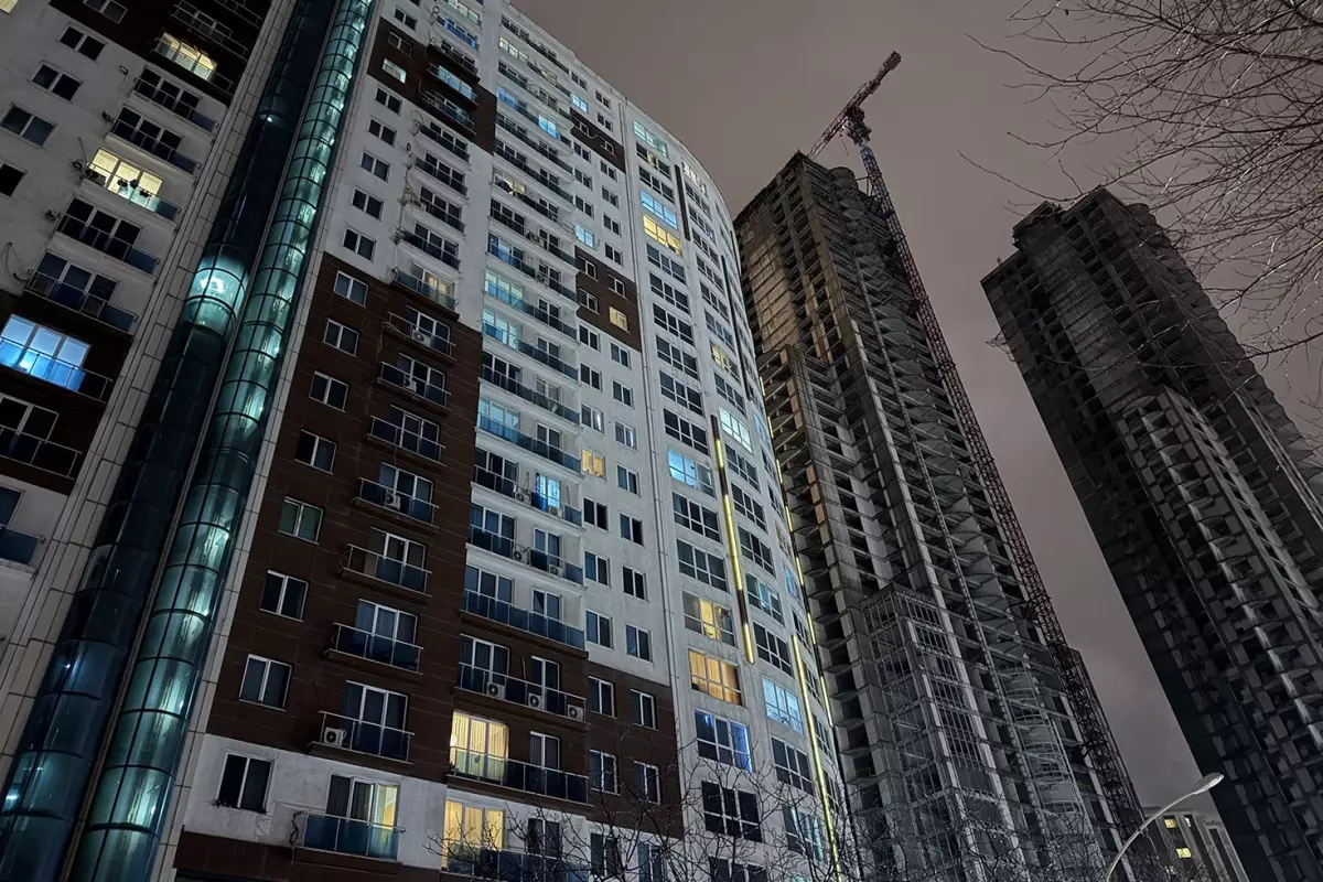 KORİDORDA 2 CESET BİRDEN