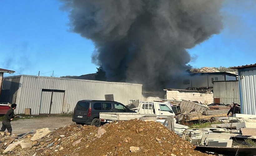 Bodrum'da İşçilerin kaldığı 3 konteyner alev alev yandı 