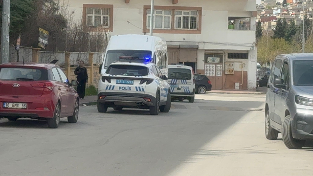 Gaziantep'te  lise önünde kurusıkı tabancalı saldırı paniği