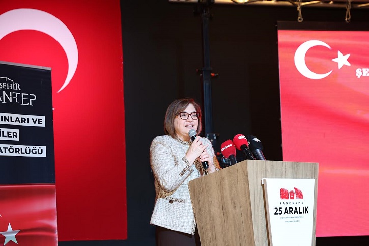 BAŞKAN ŞAHİN, ŞEHİT AİLELERİ VE GAZİLERLE BULUŞTU