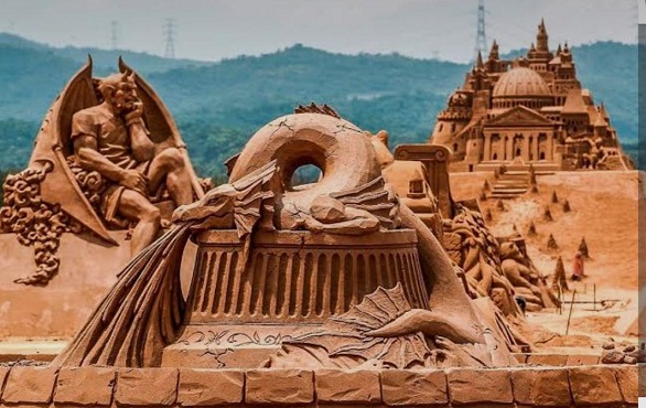  Antalya’da Kumdan Sanat Şöleni Başlıyor 