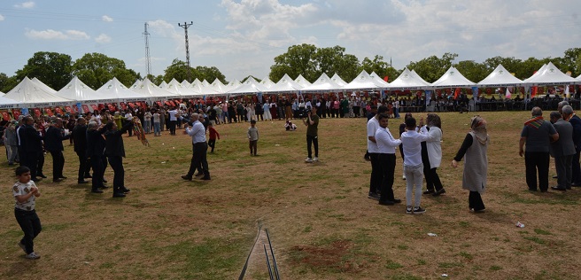 RIŞVANLAR 9. BAHAR ŞENLİKLERİ 10 BİNLERİ BULUŞTURDU