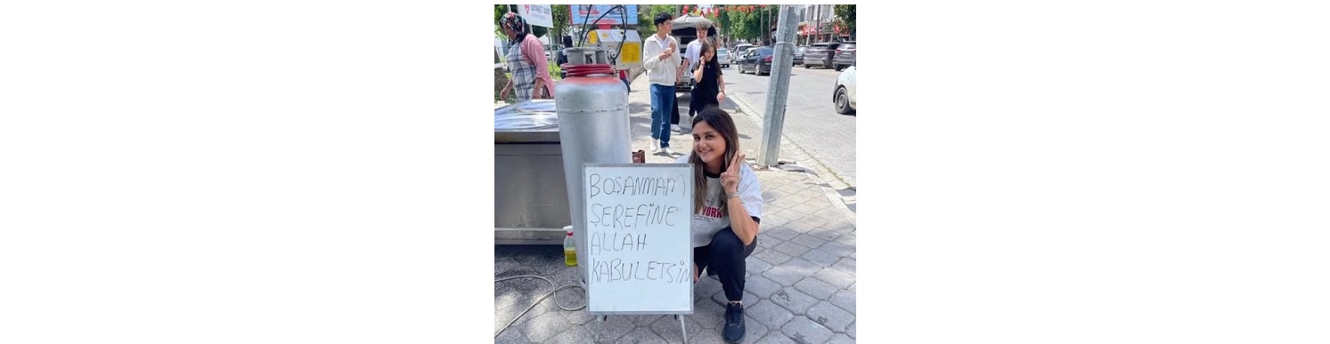 Muğla’da Boşandı, Hayır Lokması Dağıttı