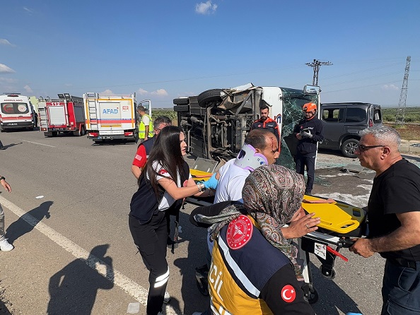 Kilis’te Zincirleme Trafik Kazası: 8 Kişi Yaralandı