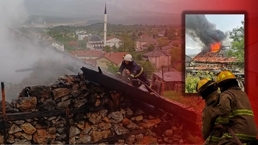 Antalya’da 110 Yıllık Tarihi Düğmeli Ev Yangında Küle Döndü