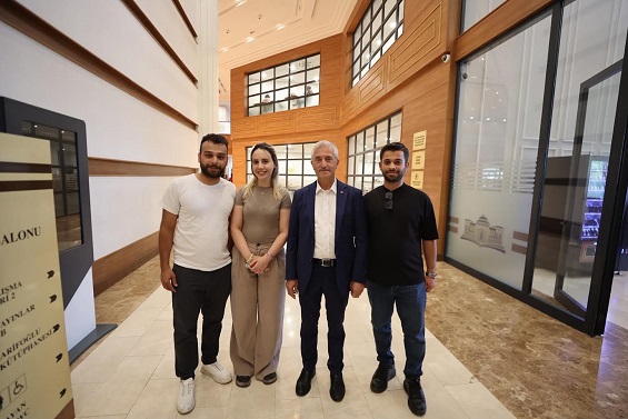 BAŞKAN TAHMAZOĞLU: "GENÇLERİMİZİN HER ADIMINDA YANLARINDAYIZ"
