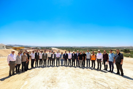 BAŞKAN ŞAHİN, MAVİKENT-HAVALİMANI YOLU ÇALIŞMALARINI İNCELEDİ  YOL ÇALIŞMALARINDA YÜZDE 35 TAMAMLANDI