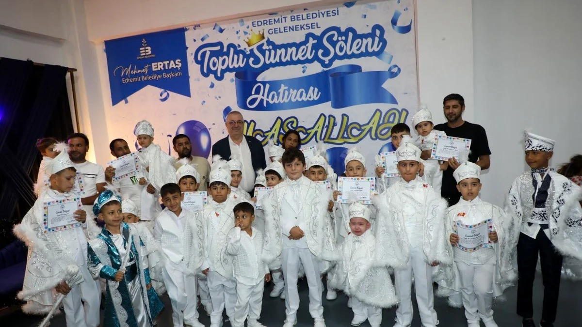 EDREMİT’İN KURTULUŞUNUN 104. YILINDA 33 ÇOCUK İÇİN TOPLU SÜNNET ŞÖLENİ
