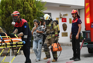 İtfaiye Haftası’nda öğrencilere yangın ve afet eğitimi
