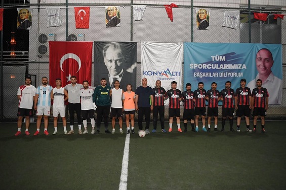 KONYAALTI’NDA MAHALLELER SAHADA:  “TEMSİLİ BAŞLANGIÇ BAŞKAN KOTAN’DAN”