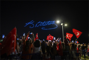 İzmir’de 29 Ekim coşkusu gökyüzüne taşınacak