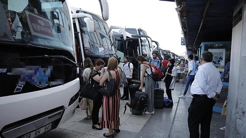  Kurban Bayramı öncesinde talebin arttığı şehirlerarası otobüslerin bilet fiyatları uçak biletini geçti.