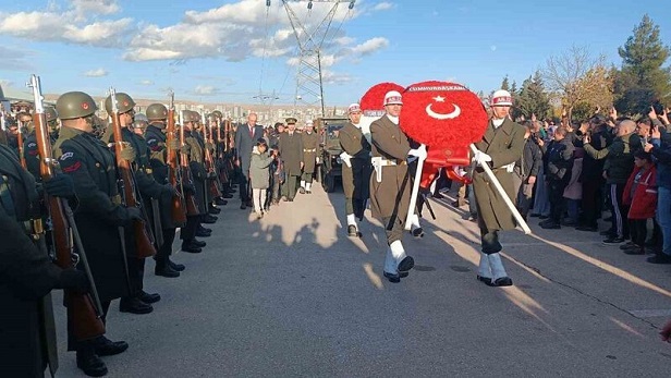 Gaziantepli şehit Uzman Çavuş Abdulkadir İyem son yolculuğuna uğurlandı