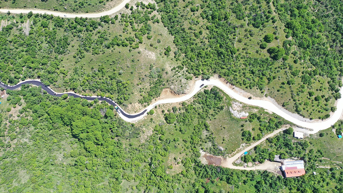 Kirazlıdere ile Andık Deresi bölgesi arasındaki yol asfaltlanıyor