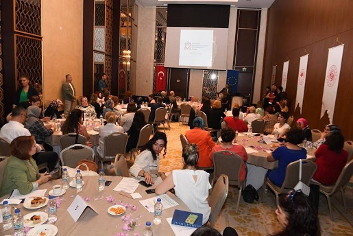 Vali Ersin Yazıcı Kadınların Kooperatifler Yoluyla Güçlendirilmesi Projesi Antalya Pazarlama Ağı Toplantısı’na katıldı. 