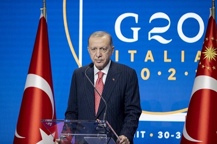 Cumhurbaşkanı Erdoğan, G20 Liderler Zirvesi’nde basın mensuplarına önemli açıklamalarda bulunuyor.