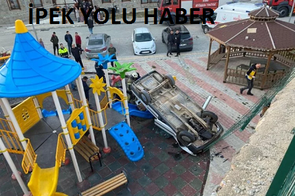 Bursa’da çocuk parkına otomobil uçtu, felaketten dönüldü.