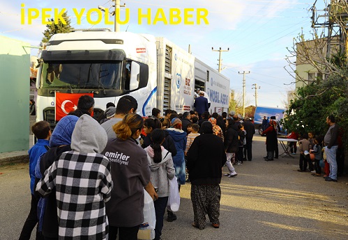       Antalya Büyükşehir Belediyesi Mobil  Aşevi yemek ikramlarını sürdürüyor