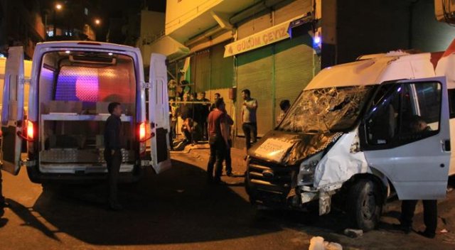  freni patladığı iddia edilen minibüs dehşet şaçtı. 5 ölü 6 yaralı 