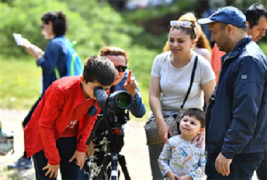 İzmirliler “Parkta Etkinlik Var” programıyla yeşille buluşuyor
