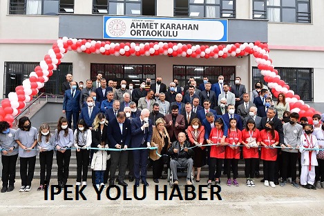 Eski Bakan Ahmet Karahan’ın Katılımıyla Adını Taşıyan Okul Açıldı