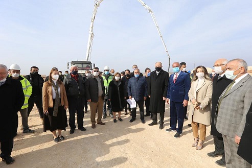 DAĞLARI KARAYA, KARAYI PARAYA ÇEVİREN BİR BELEDİYE BAŞKANIMIZ VAR!”