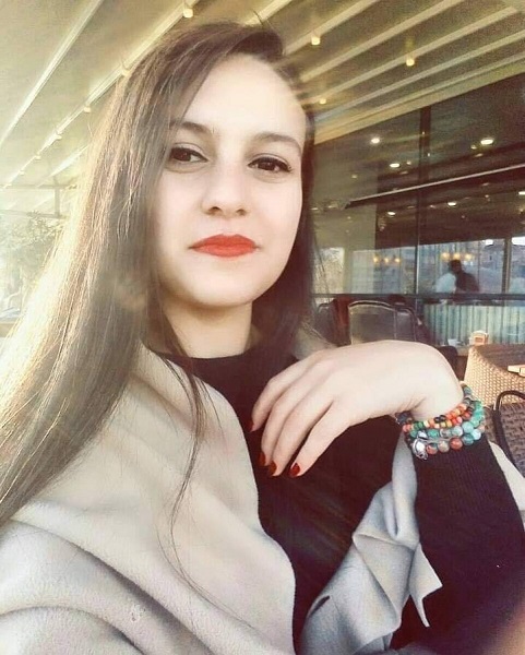 Diyarbakır’da bir kadın, kalp krizi geçiren erkek arkadaşının hayatını kaybettiğini öğrendikten sonra hastane koridorunda kalbine sıktığı kurşunla intihar etti