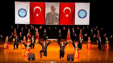 Halk Dansları Festivali coşkusu  Bursa Uludağ Üniversitesinden!