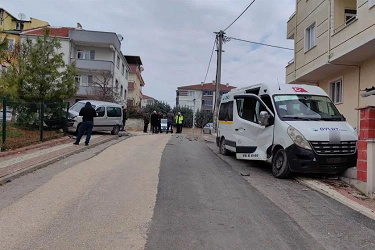 Bursa’da kaza yapan servis aracında yaralılar var