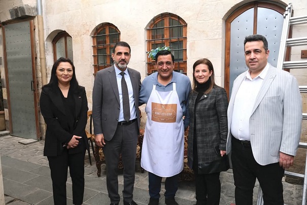 Anahtar Parti Gaziantep İl Başkanı Murat Üzümcü’den Sonradan Görme Film Setini Ziyaret Etti