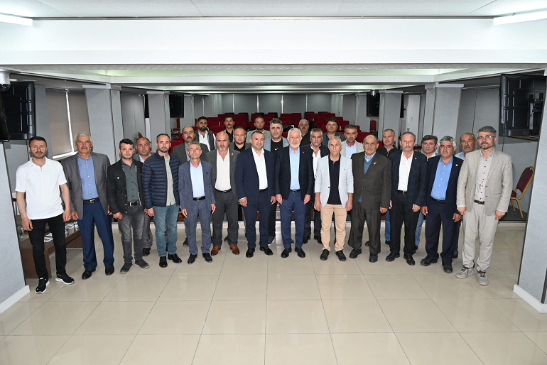 Bize başkanlıktan ziyade ağabey yakınlığındasınız