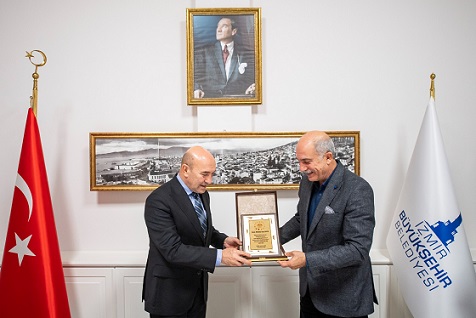 İzmir Şanlıurfa Federasyonu’ndan Başkan Soyer’e teşekkür ziyareti