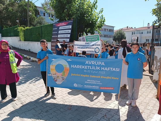 Avrupa Hareketlilik Haftası etkinlikleri sürüyor     Öğrencilerden “Trafikte ben de varım” etkinliği
