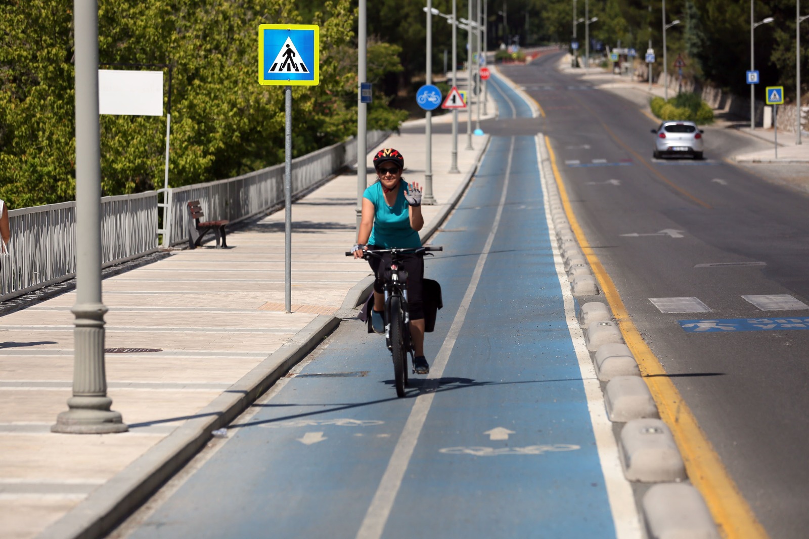 Büyükşehir’le bisiklet yol ağı genişliyor 