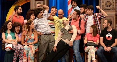 Ali Sunal, Sosyal Medya Hesabından 'Güldür Güldür Show'un Devam Edeceğini Duyurdu