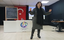 Uluslararası kadın ve toplumsal Gelişim Derneği farkındalığımızı arttırıyoruz programı kapsamında uzman öğretmen NLP Master Melahat Aydın’ı konuk etti.