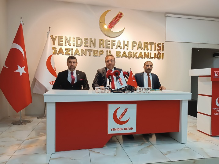 İl başkanı yıldız Bugün Türkiye’nin ihtiyacı ne “süslü projeler” ne de şatafatlı açılışlardır.Türkiye’nin ihtiyacı adalettir, ahlaktır, üretimdir, vicdandır.