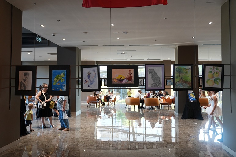 ŞEHİTKAMİL’DE SANAT YOLCULUĞU SERGİYE DÖNÜŞTÜ   
