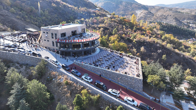 Kirazlıtepe Kafe hizmete sunuldu  Zeybekçi: Isparta’da bir tarih kitabı yazılıyor