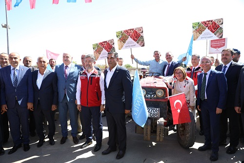     BAKAN YUMAKLI’DAN FATMA ŞAHİN’E ATOM KARINCA BENZETMESİ! YUMAKLI: GAZİANTEP TARIMDA TÜRKİYE’NİN EN ÖNEMLİ İLLERİNDEN BİRİ